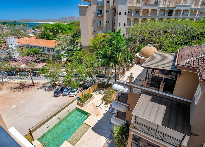 Elegant Oceanview 2br 2-min Walk To Apartamento