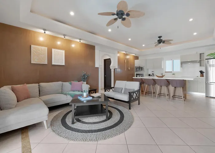 Appartement Br14 Elegant Oceanview 2Br Condo Walk To Beach